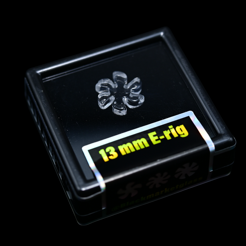 Black Market Glass Quartz Flake - 13mm/6 Blades