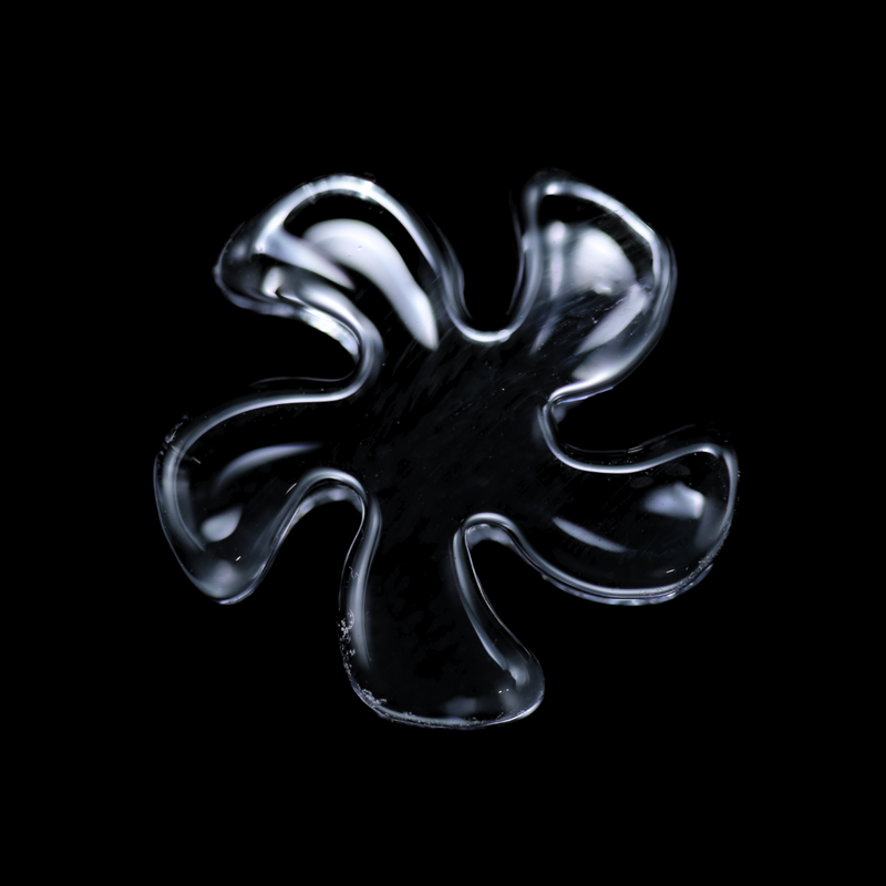 Black Market Glass Quartz Flake - 15mm/5 Blades
