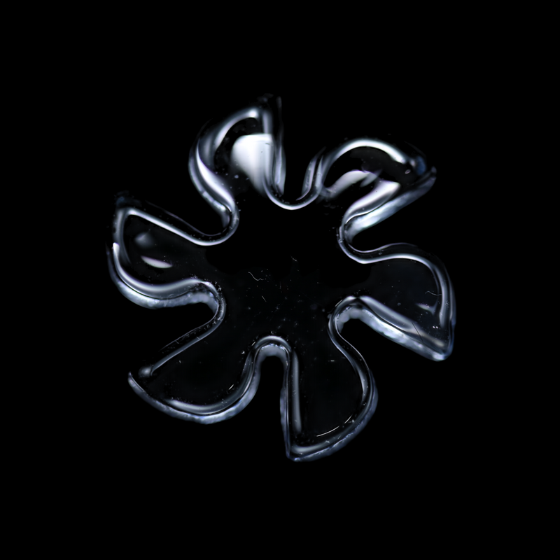 Black Market Glass Quartz Flake - 15mm/6 Blades