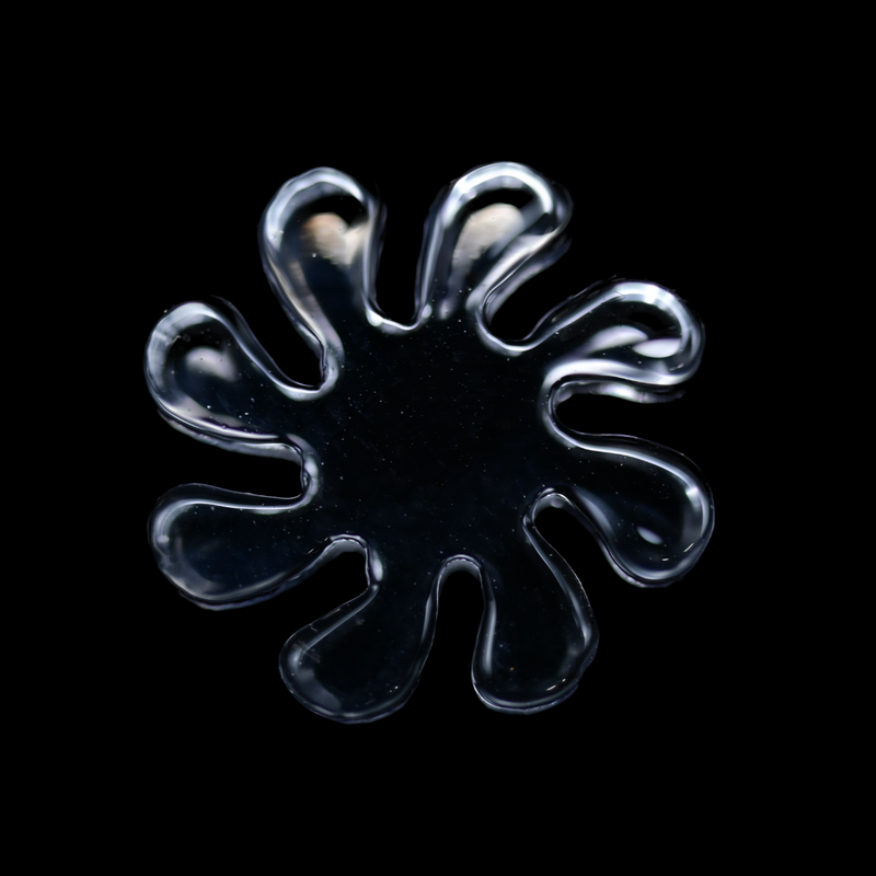Black Market Glass Quartz Flake - 15mm/8 Blades
