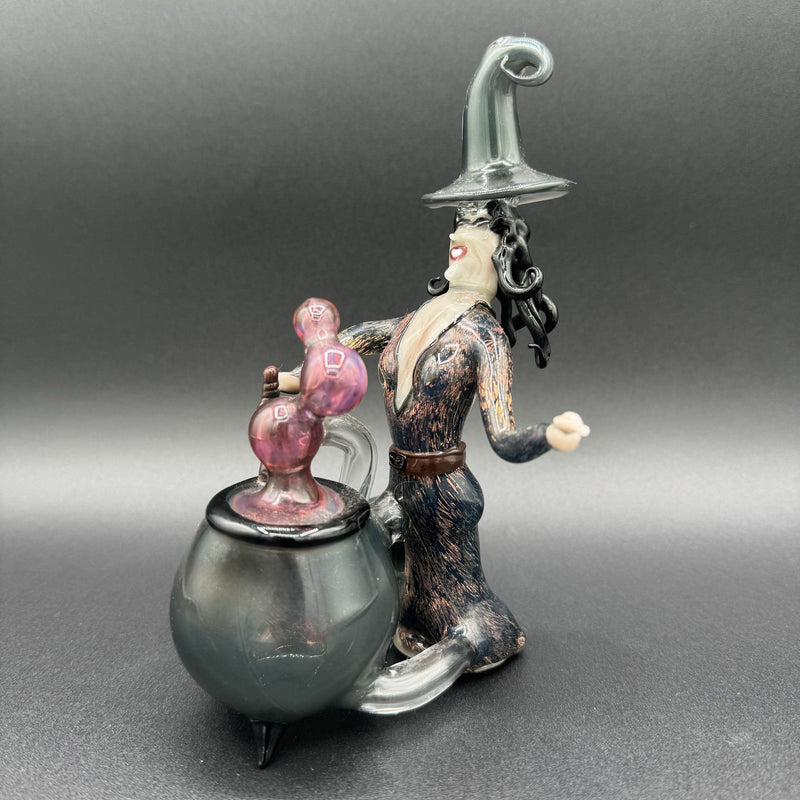 Rich Villa "Witches Get Stoned"