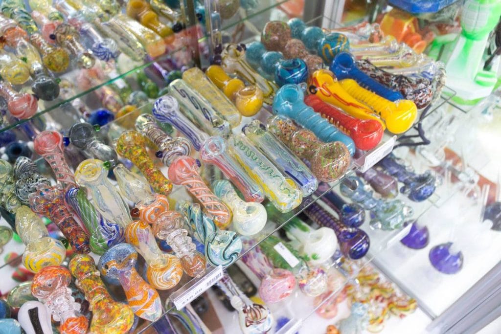 Hand pipes made of assorted woods like Meerschaum