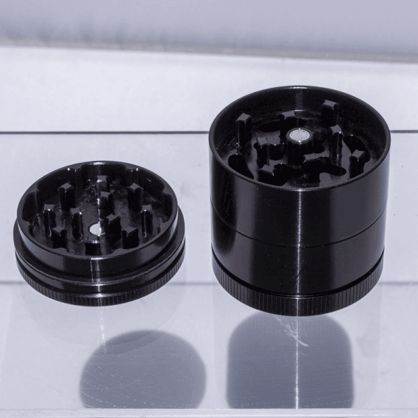 SCS 1 5/8" 3 Piece Grinder - Image 3