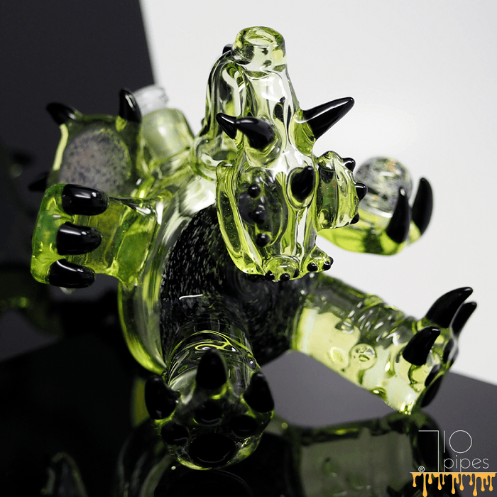 Heady glass bong sculpted into dragon formation