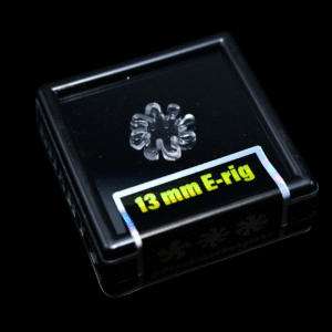 Black Market Glass Quartz Flake - 13mm/8 Blades